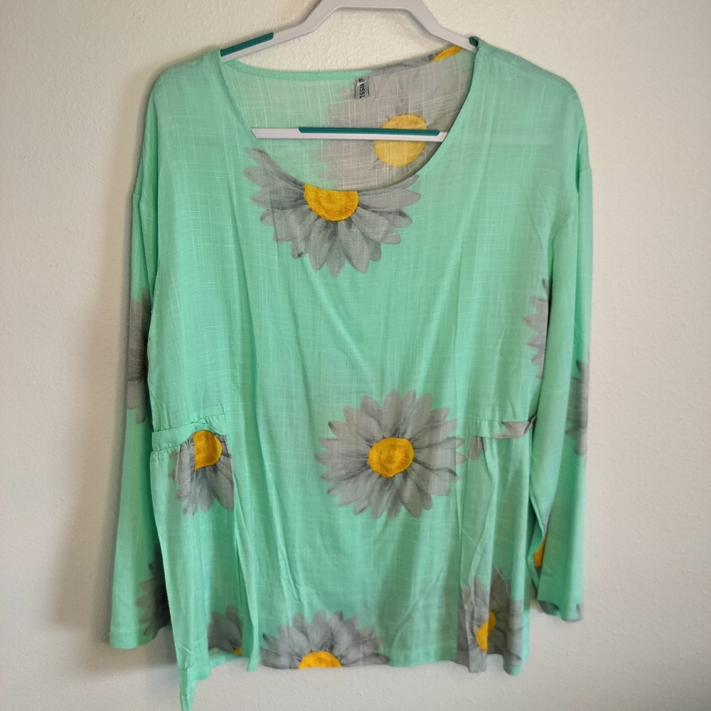 Mint green daisy print‎ tunic Size XL Cottagecore Casual boho Relaxed Coastal